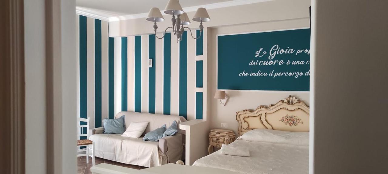 Bed and Breakfast Chez Tata' - Sce Tata Rossano Stazione Экстерьер фото