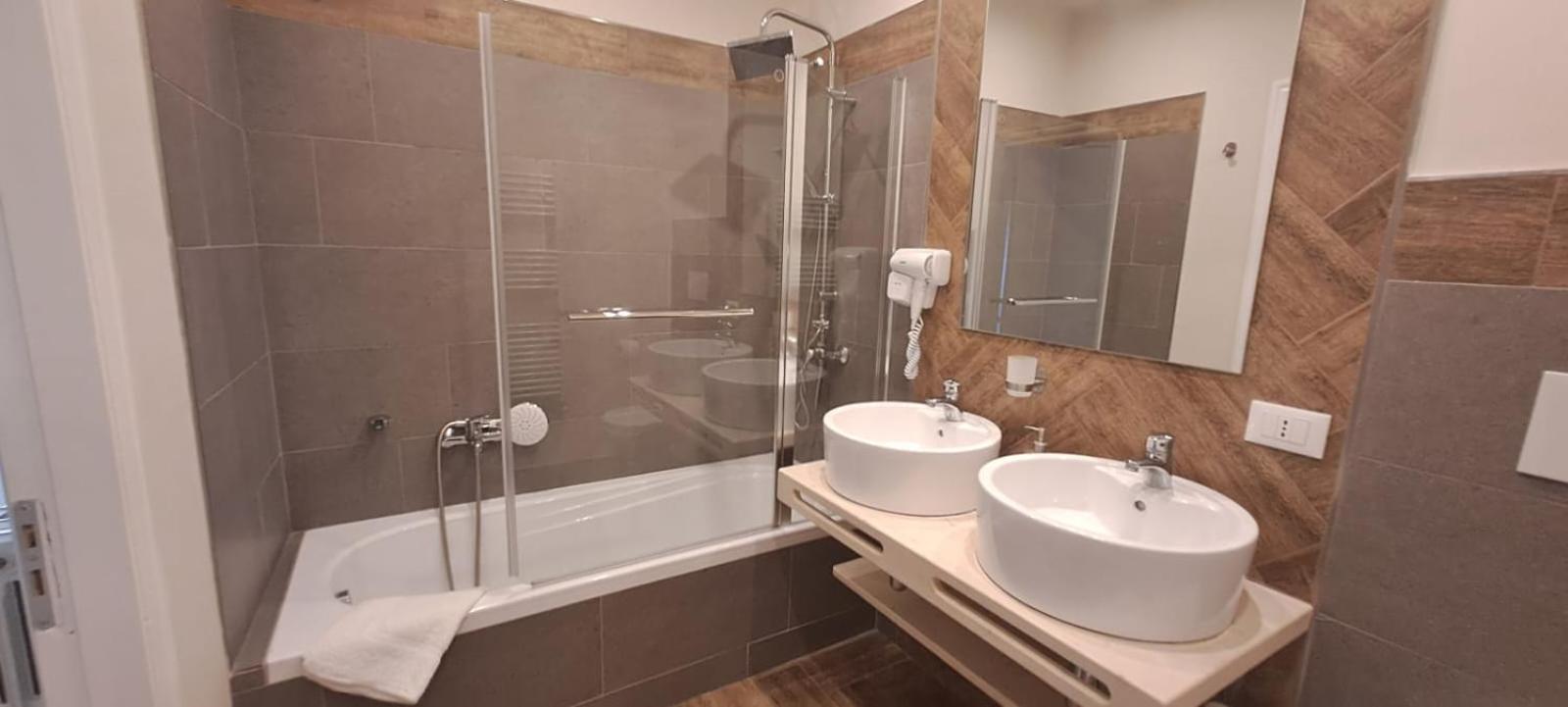Bed and Breakfast Chez Tata' - Sce Tata Rossano Stazione Экстерьер фото