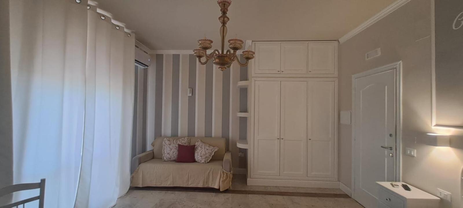 Bed and Breakfast Chez Tata' - Sce Tata Rossano Stazione Экстерьер фото